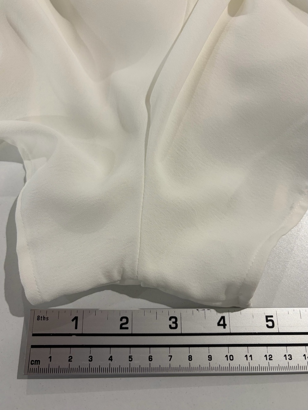 White Layered Chiffon Shorts Romper (L) - Picture 10 of 14